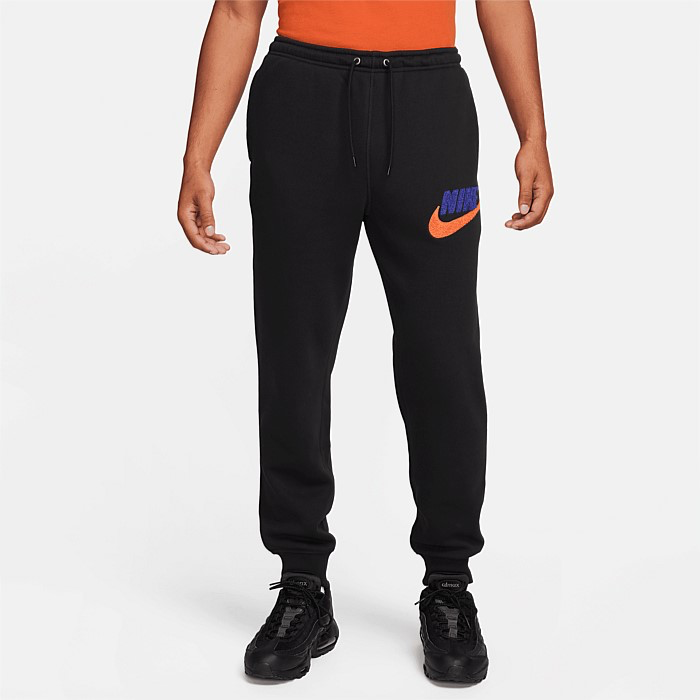 Nike club Fleece Brushed Track Pants - Black